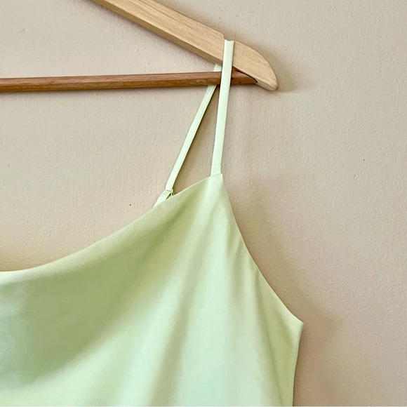 RW&Co.| NEW Lovely Lime Green Spaghetti Strap Satin Blouse Size US Medium NWT - Picture 2 of 7
